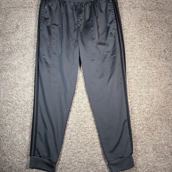 Adidas Gym Pants Joggers Sweatpants Men Size XL Pockets Cuffed PrimeGreen H46109 - Picture 1 of 11